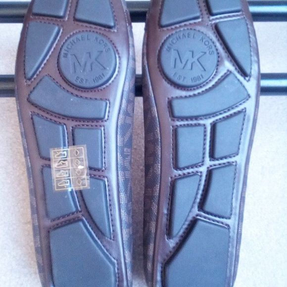 MICHAEL KORS Women's Logo Fulton Flats - NEW NWOB - Picture 8 of 8